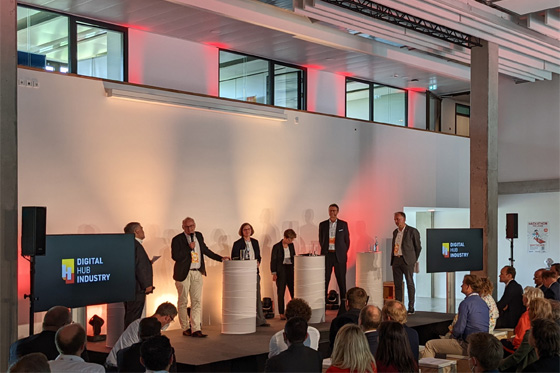 Die Fishbowl des Digital Hub Industry Die Fishbowl des Digital Hub Industry